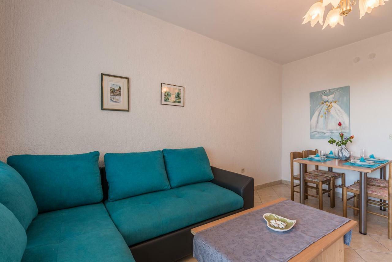Pansion Dujmovic 1 Apartment Malinska Ngoại thất bức ảnh