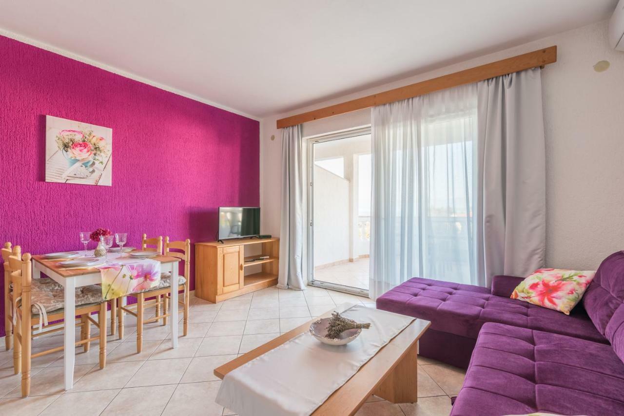 Pansion Dujmovic 1 Apartment Malinska Ngoại thất bức ảnh