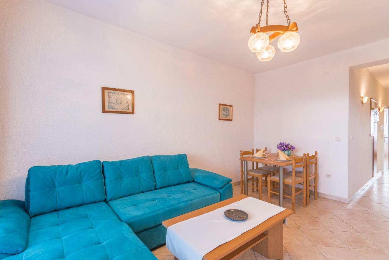 Pansion Dujmovic 1 Apartment Malinska Ngoại thất bức ảnh